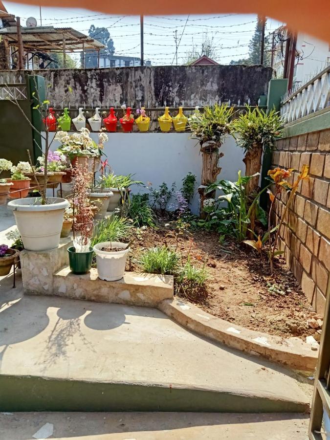 Khriang Khongwir Homestay Shillong Esterno foto
